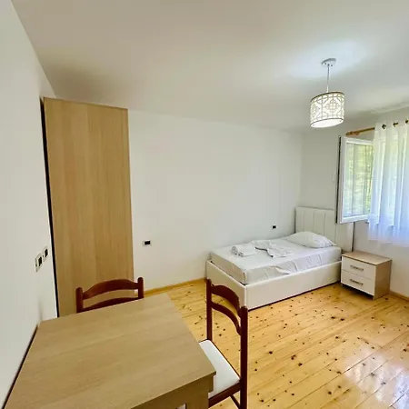 بيت ضيافة Mountain Oasis *